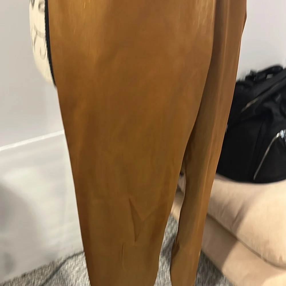 Nike Gold Leggings - Picture 2 of 4